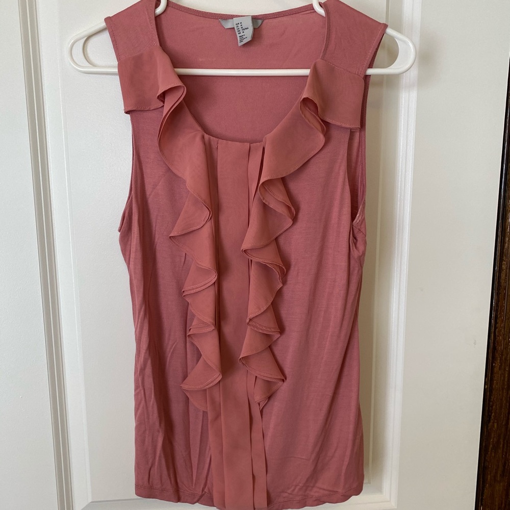 H & M ruffle front tank size M